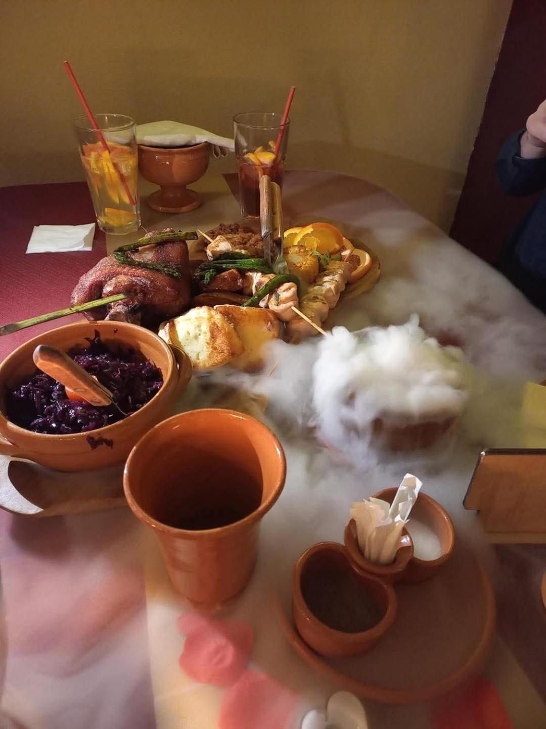 Aranykorona Hotel Miskolc Dış mekan fotoğraf